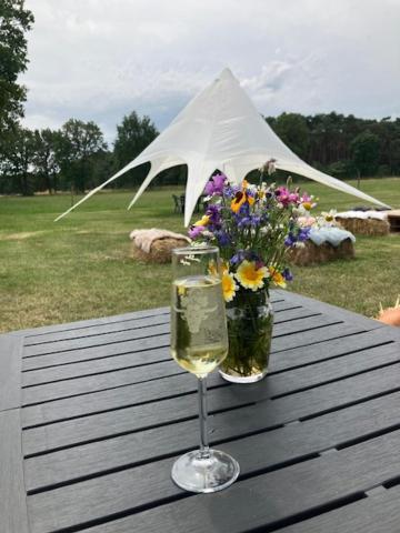 Natuur-Like Glamping In Bosland NeerNeerpelt Eksteriør bilde